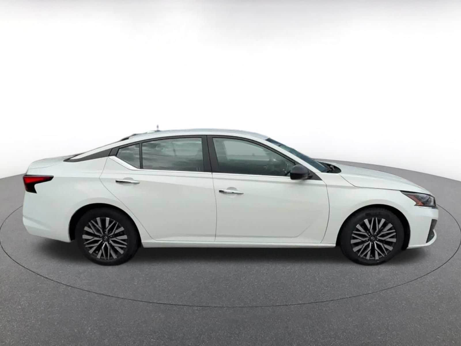Thumbnail: 2025 Nissan Altima - 15