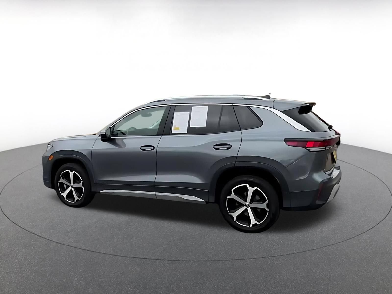 Thumbnail: 2026 Volkswagen Tiguan - 4