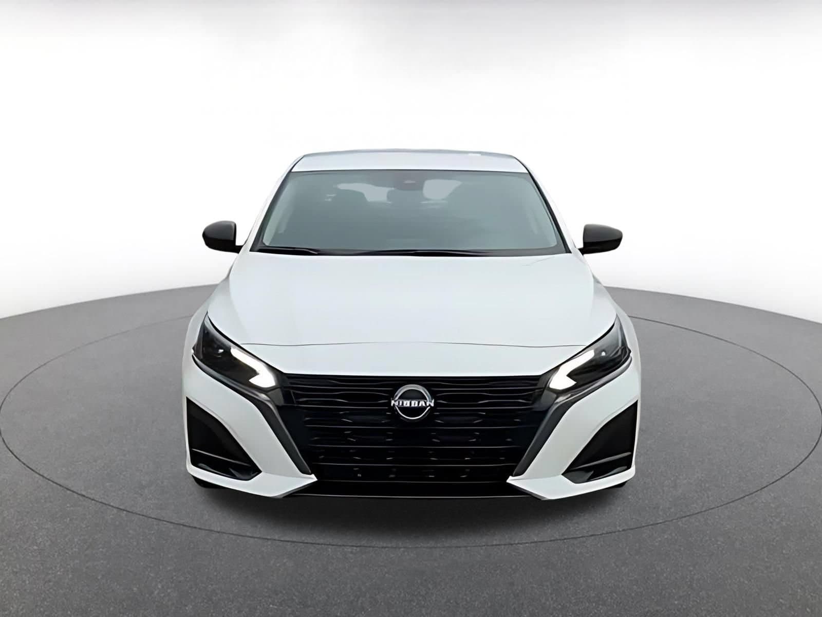 Thumbnail: 2026 Nissan Altima - 4