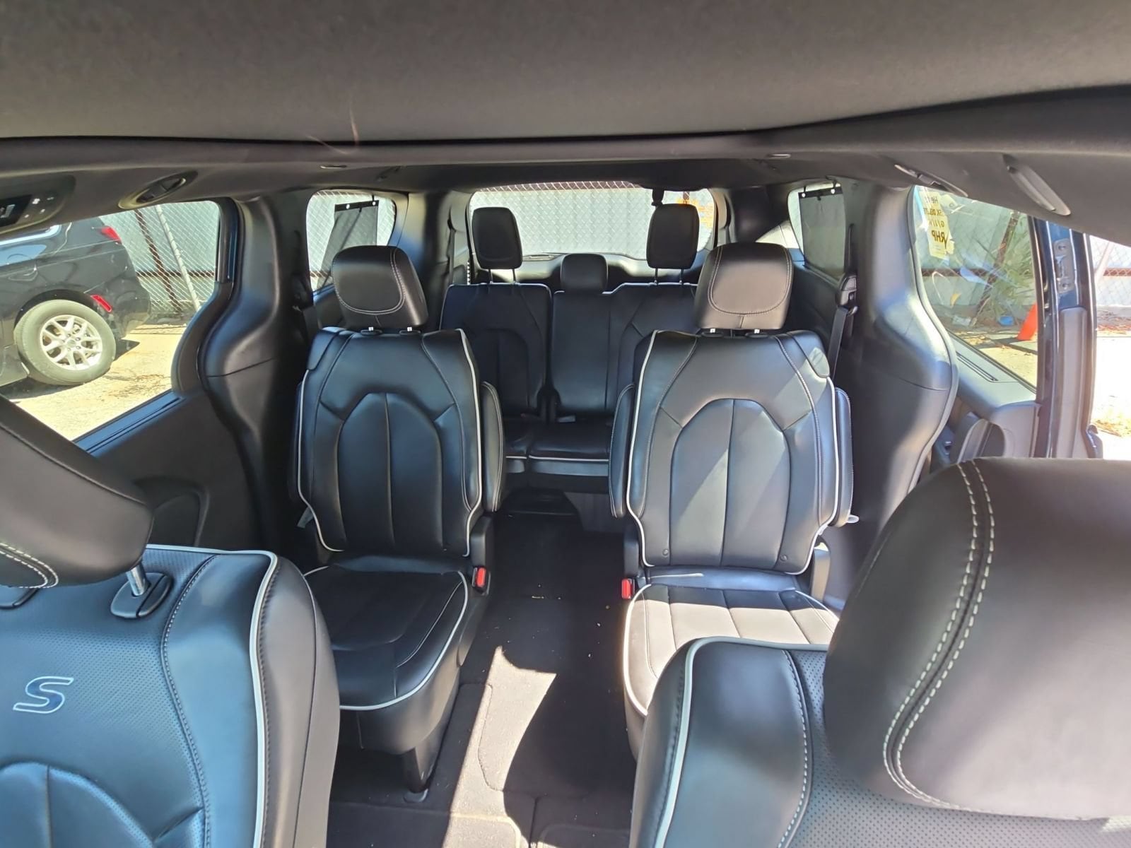 Thumbnail: 2025 Chrysler Pacifica - 16