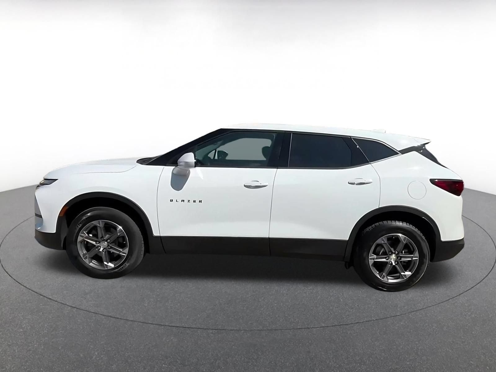 Thumbnail: 2026 Chevrolet Blazer - 9