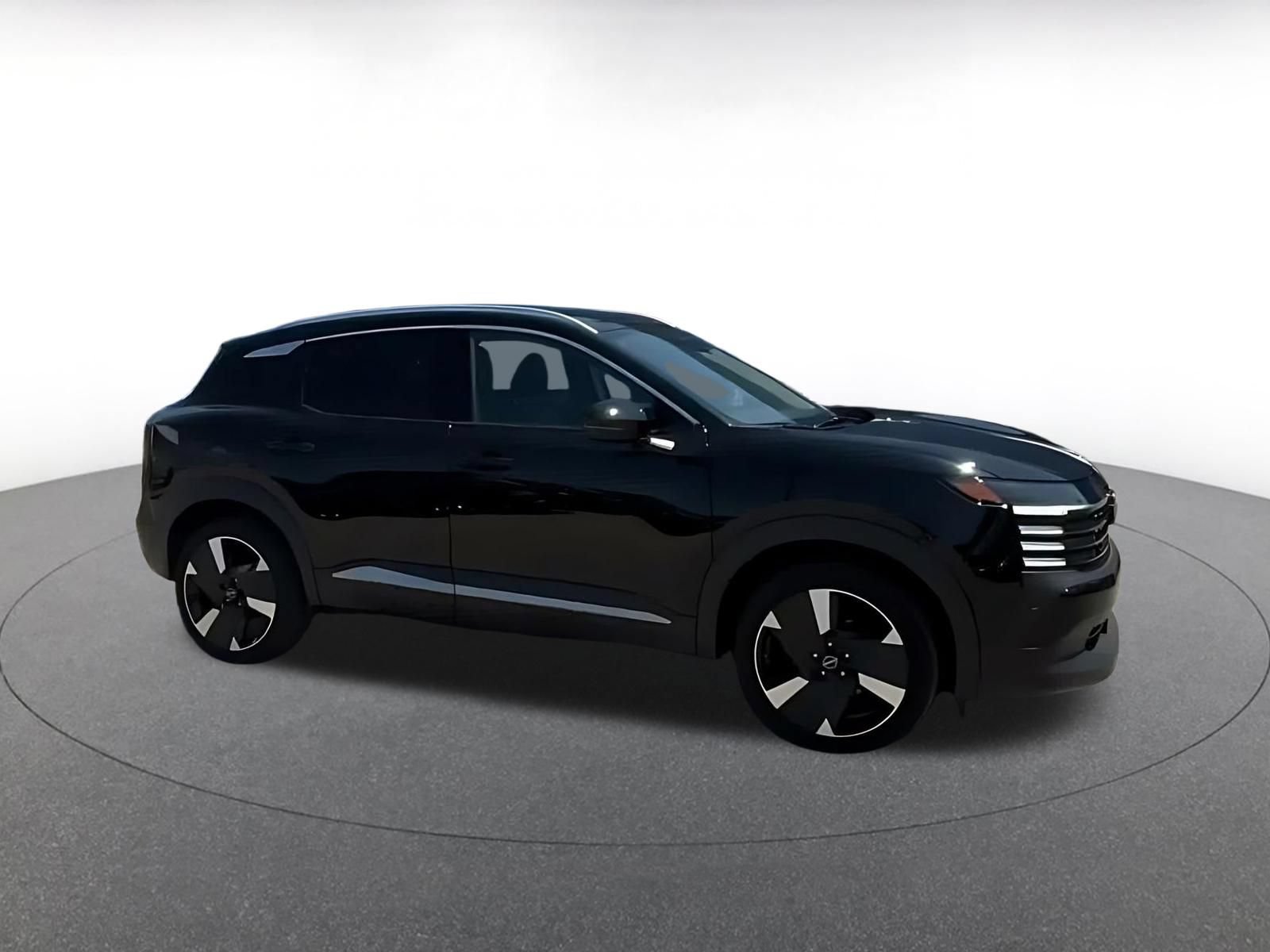 Thumbnail: 2026 Nissan Kicks - 2