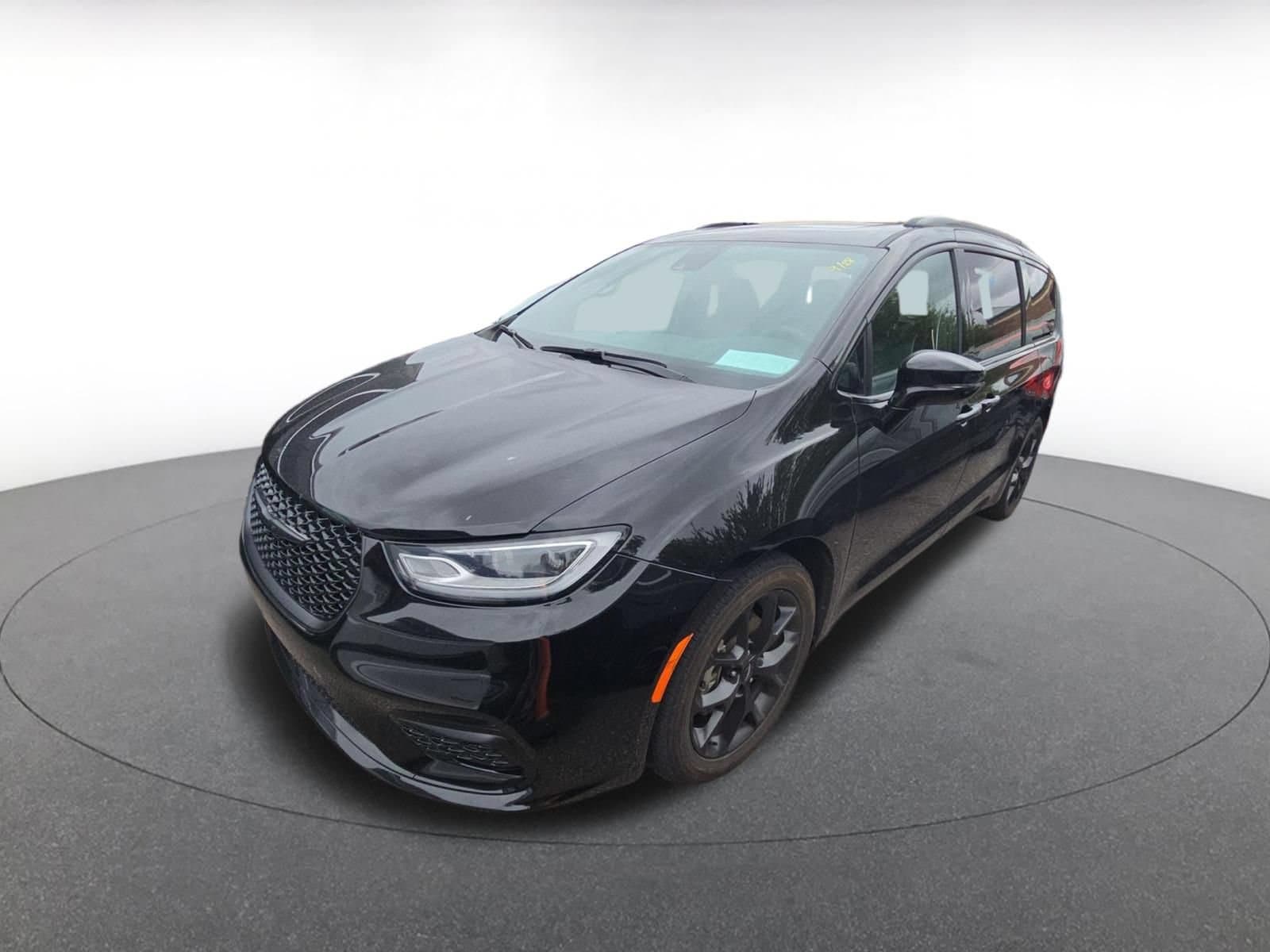 Thumbnail: 2025 Chrysler Pacifica - 2