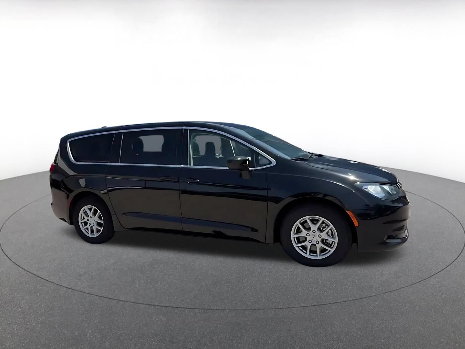 Thumbnail: 2024 Chrysler Voyager - 2