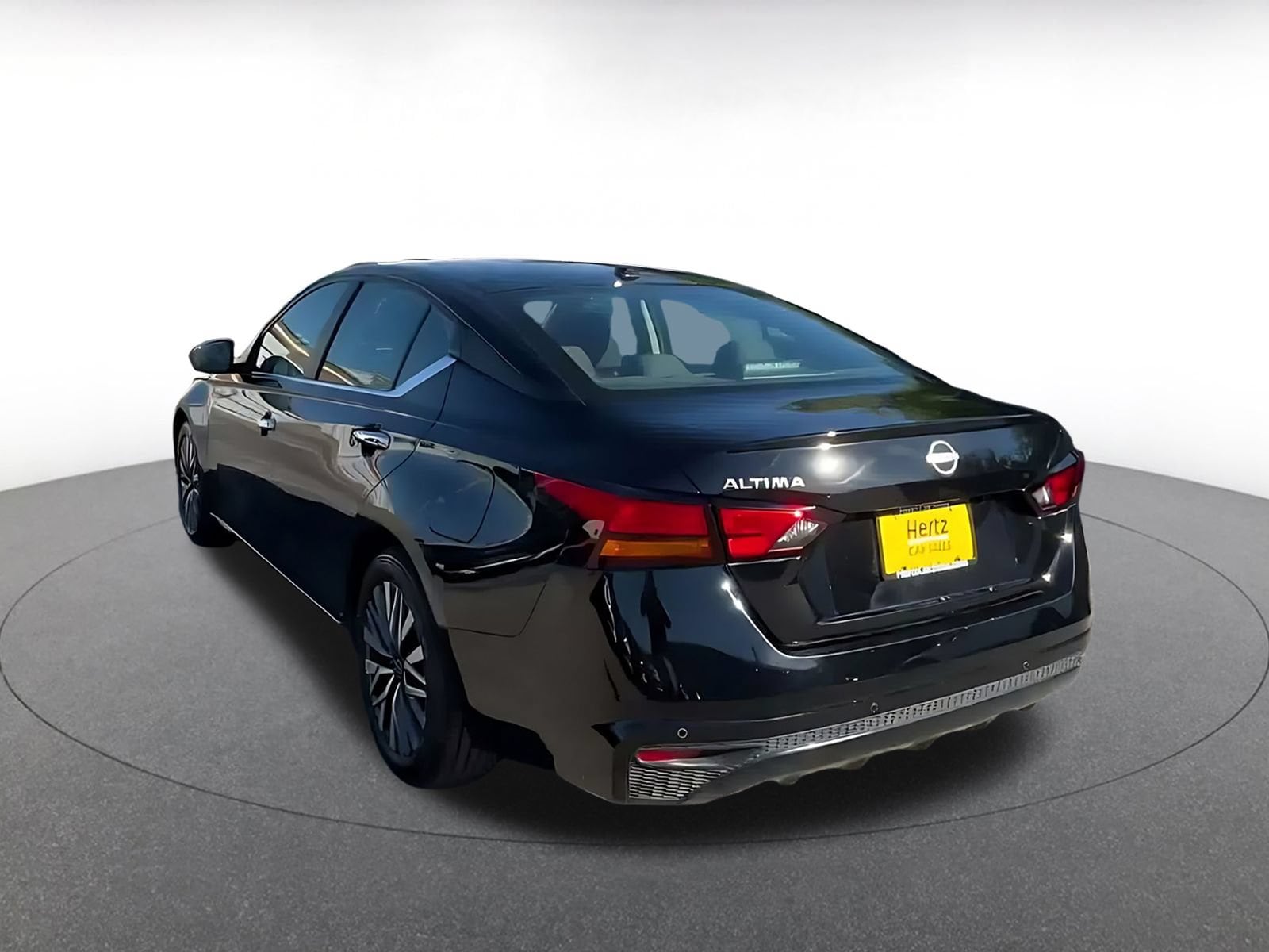 Thumbnail: 2025 Nissan Altima - 10