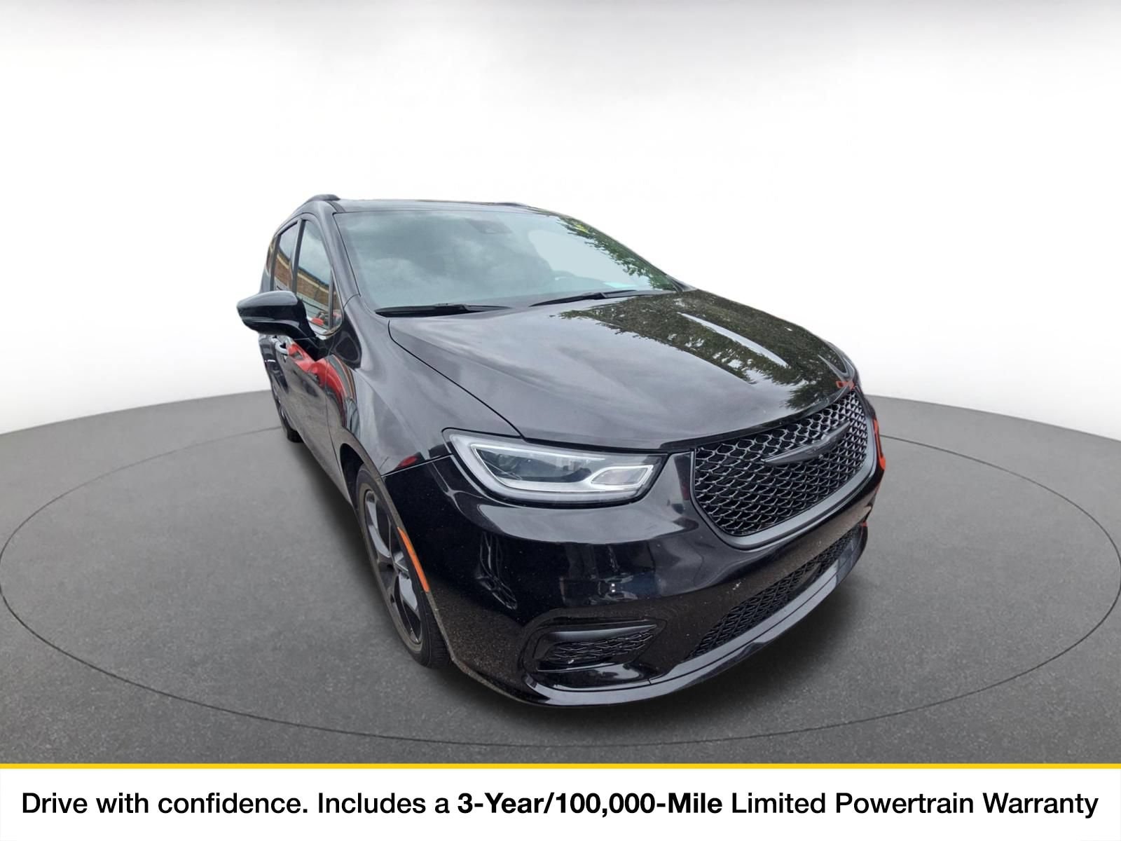 Thumbnail: 2025 Chrysler Pacifica - 1