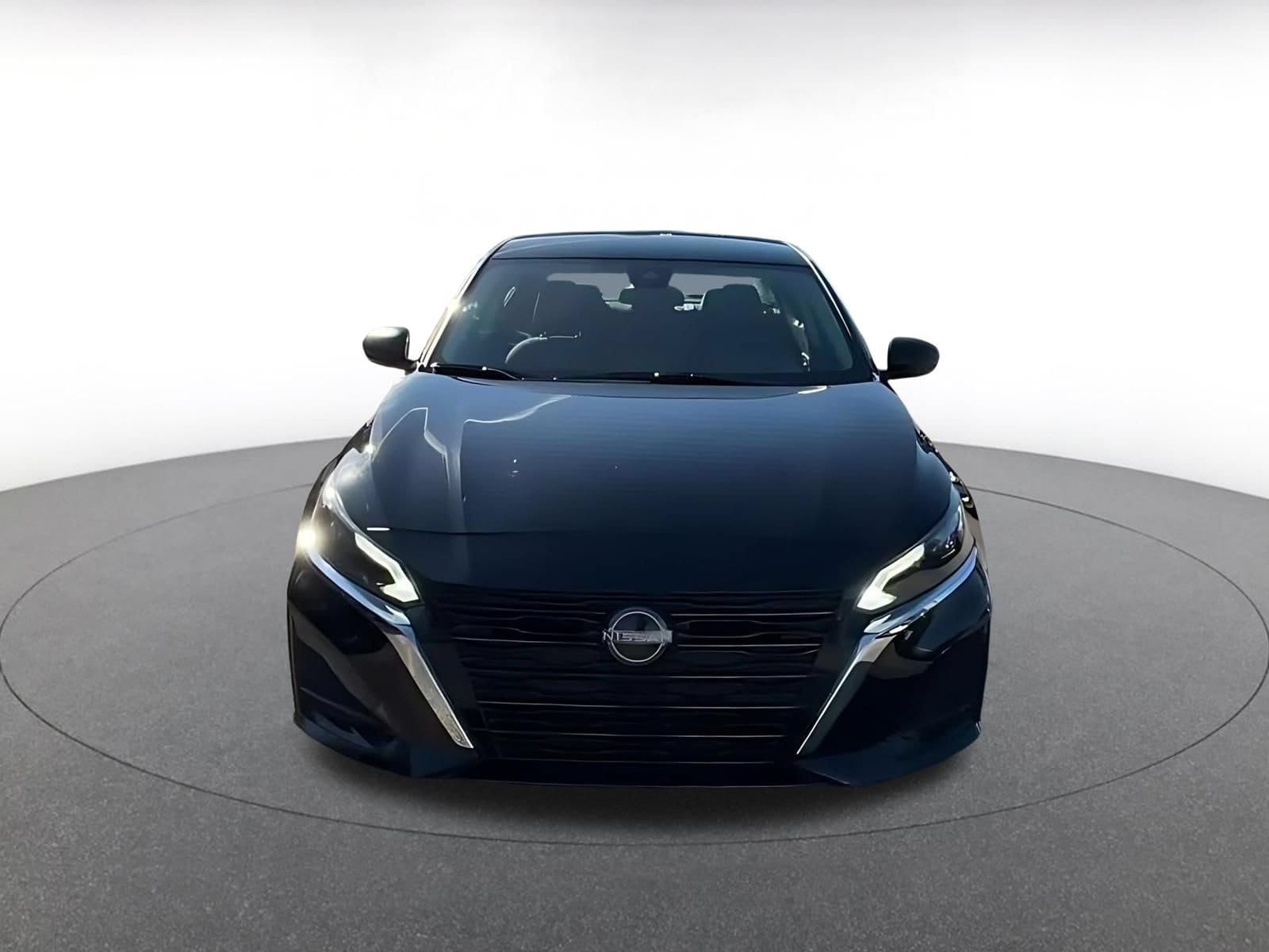 Thumbnail: 2025 Nissan Altima - 4