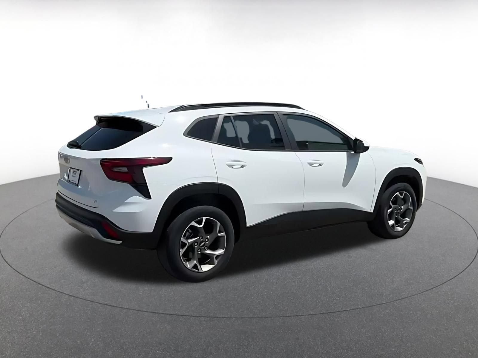 Thumbnail: 2025 Chevrolet Trax - 14