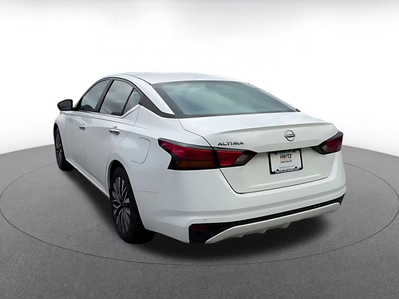 Thumbnail: 2025 Nissan Altima - 10