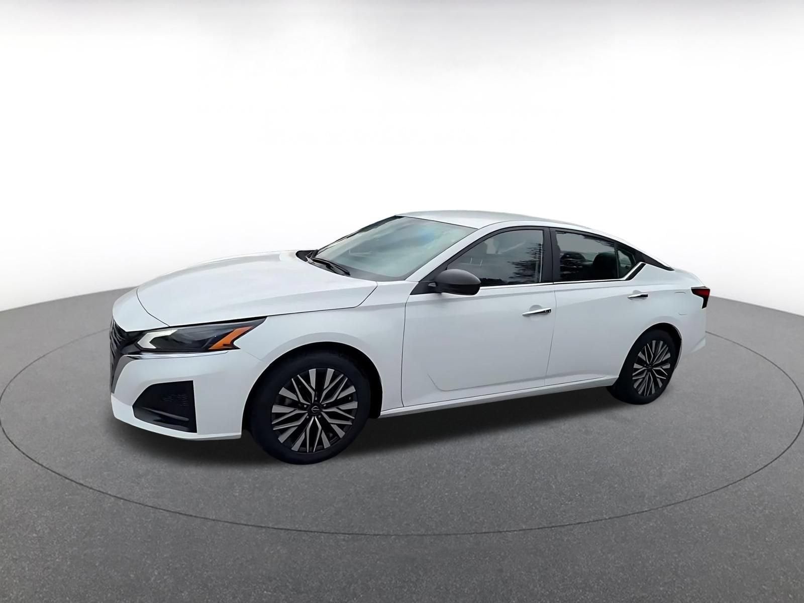 Thumbnail: 2025 Nissan Altima - 7