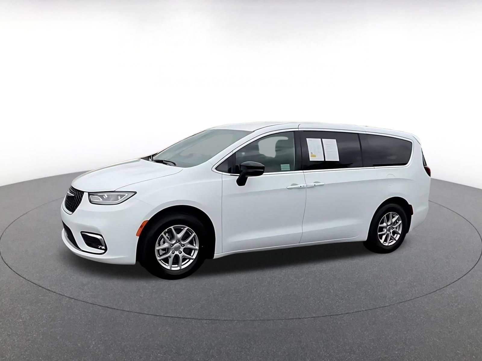 Thumbnail: 2025 Chrysler Pacifica - 7