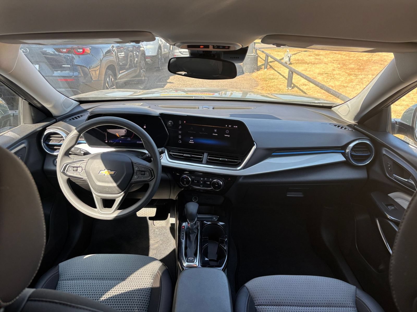 Thumbnail: 2025 Chevrolet Trax - 32