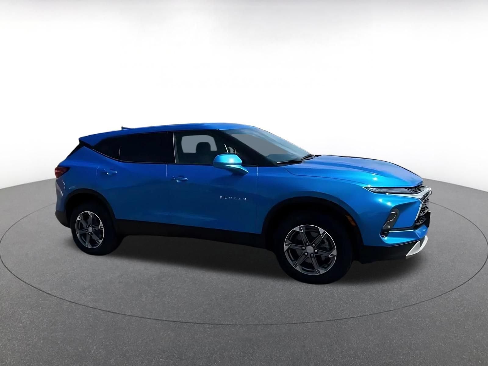 Thumbnail: 2026 Chevrolet Blazer - 2