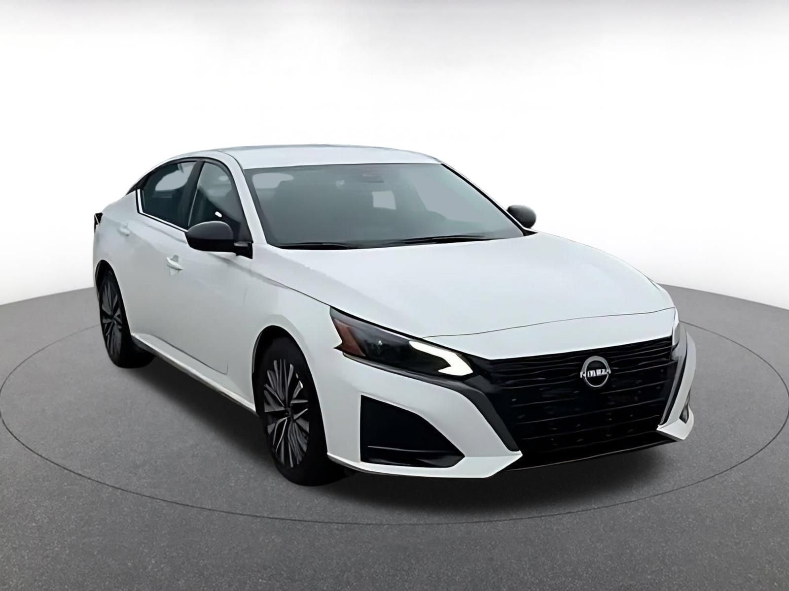 Thumbnail: 2026 Nissan Altima - 3