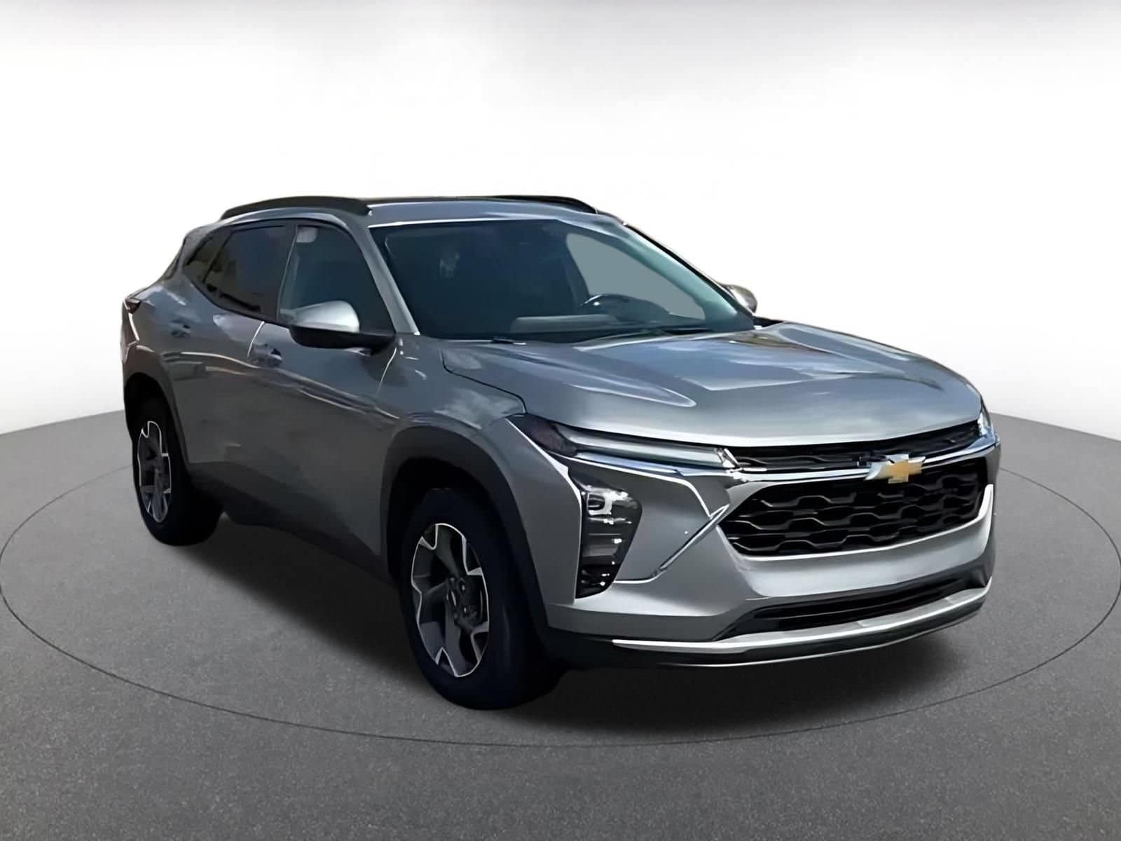 Thumbnail: 2025 Chevrolet Trax - 3