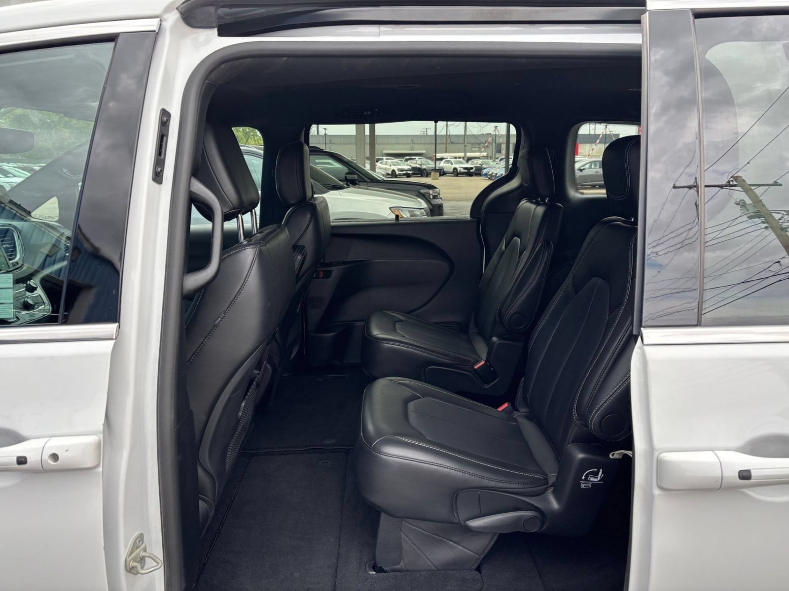 Thumbnail: 2025 Chrysler Pacifica - 28