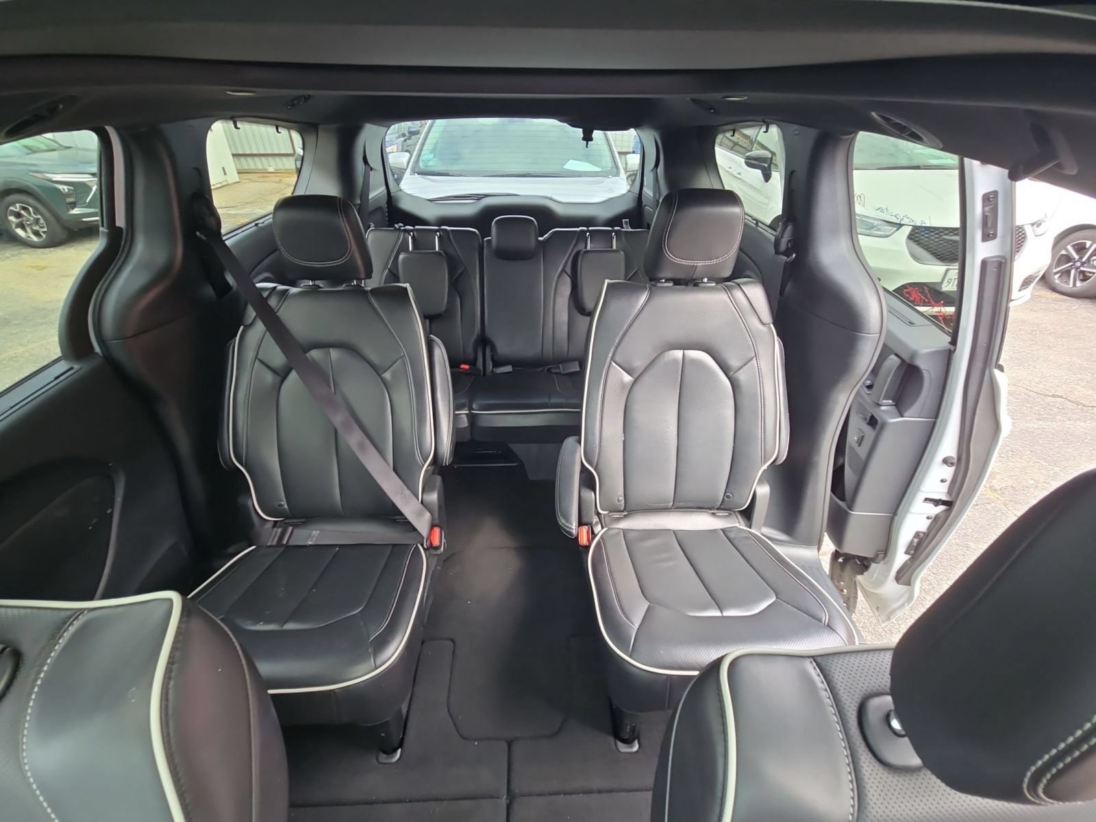 Thumbnail: 2025 Chrysler Pacifica - 21