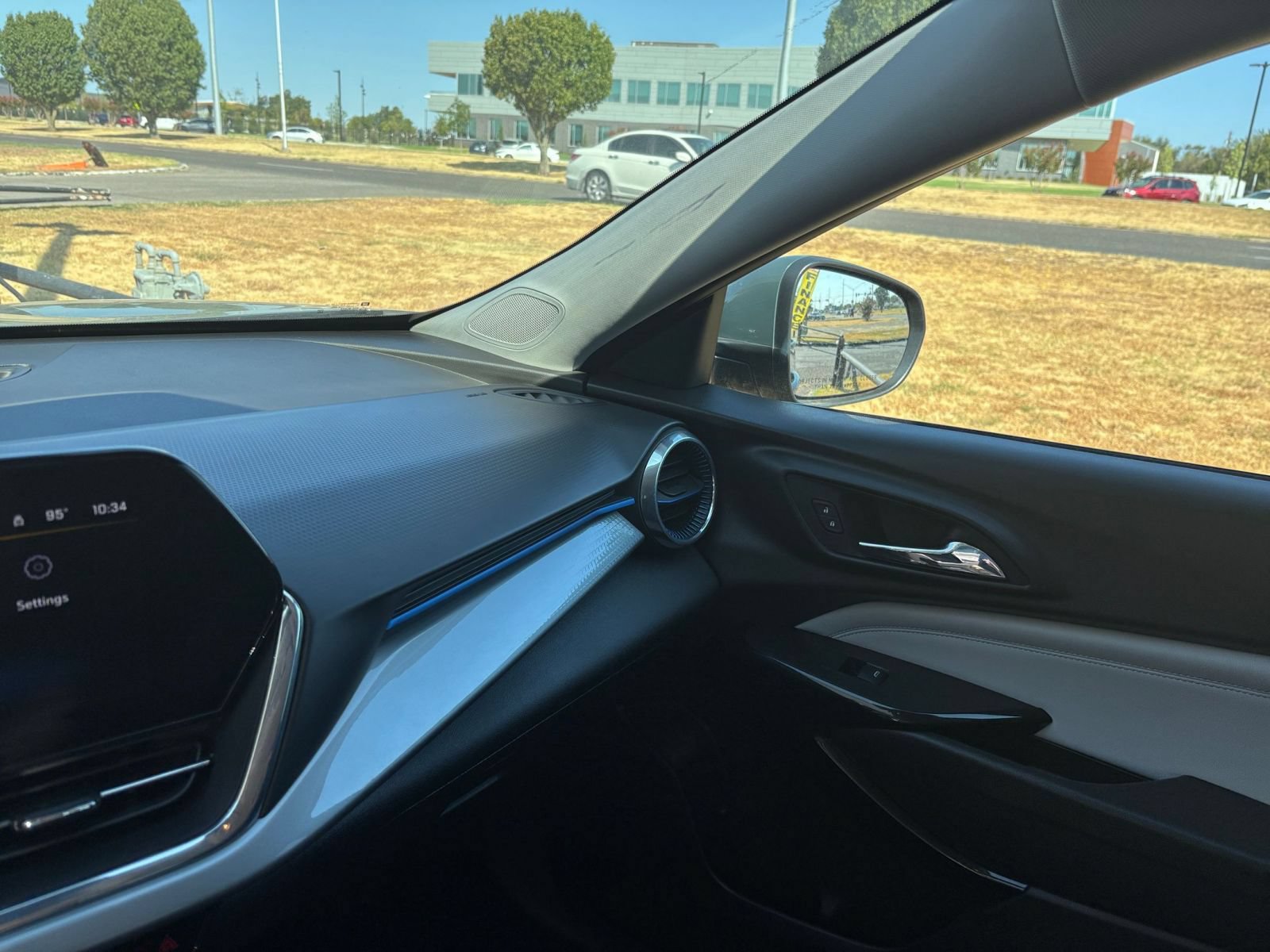 Thumbnail: 2025 Chevrolet Trax - 34