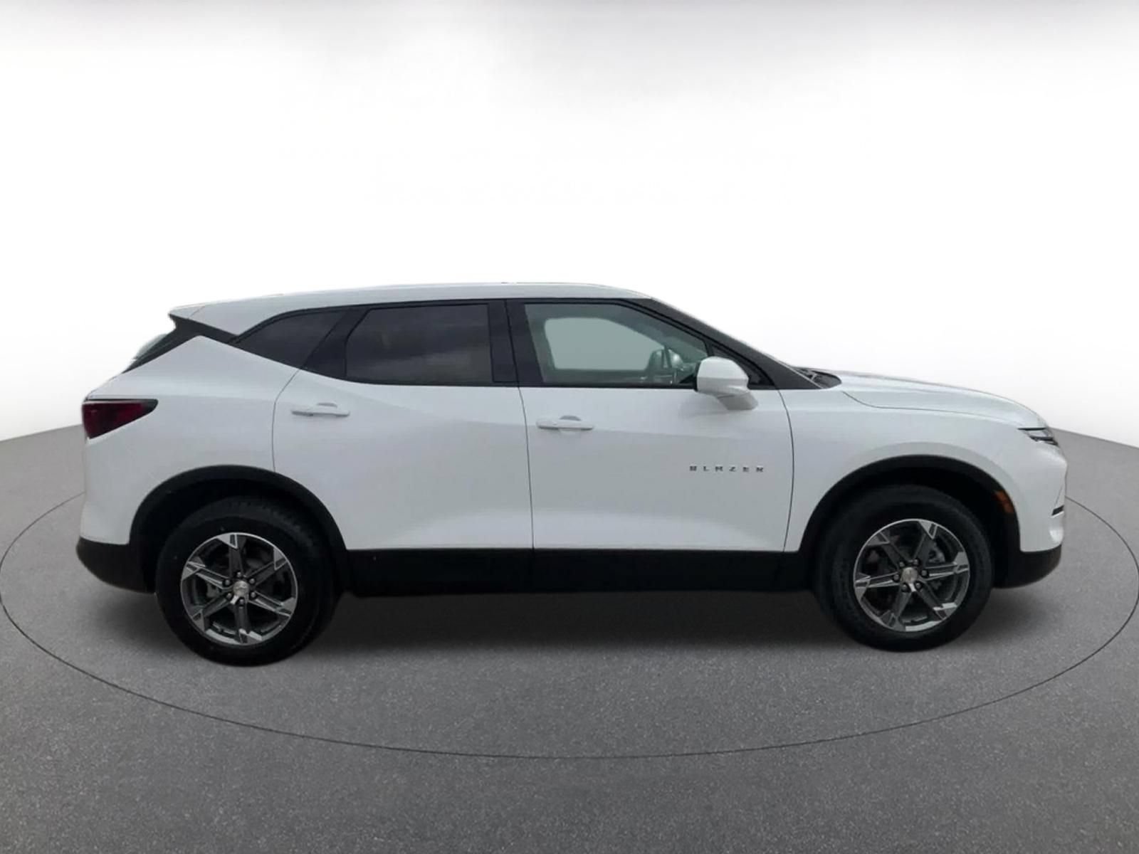 Thumbnail: 2026 Chevrolet Blazer - 15