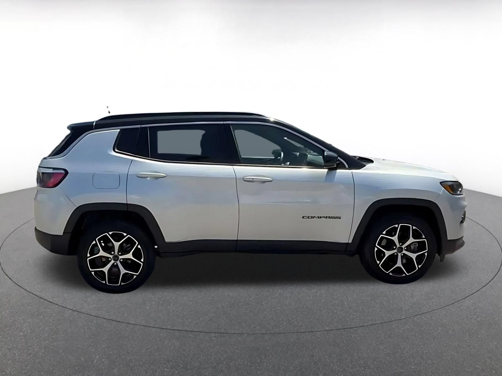 Thumbnail: 2025 Jeep Compass - 15
