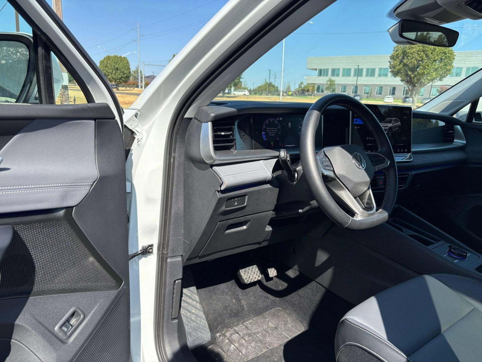 Thumbnail: 2026 Volkswagen Tiguan - 35