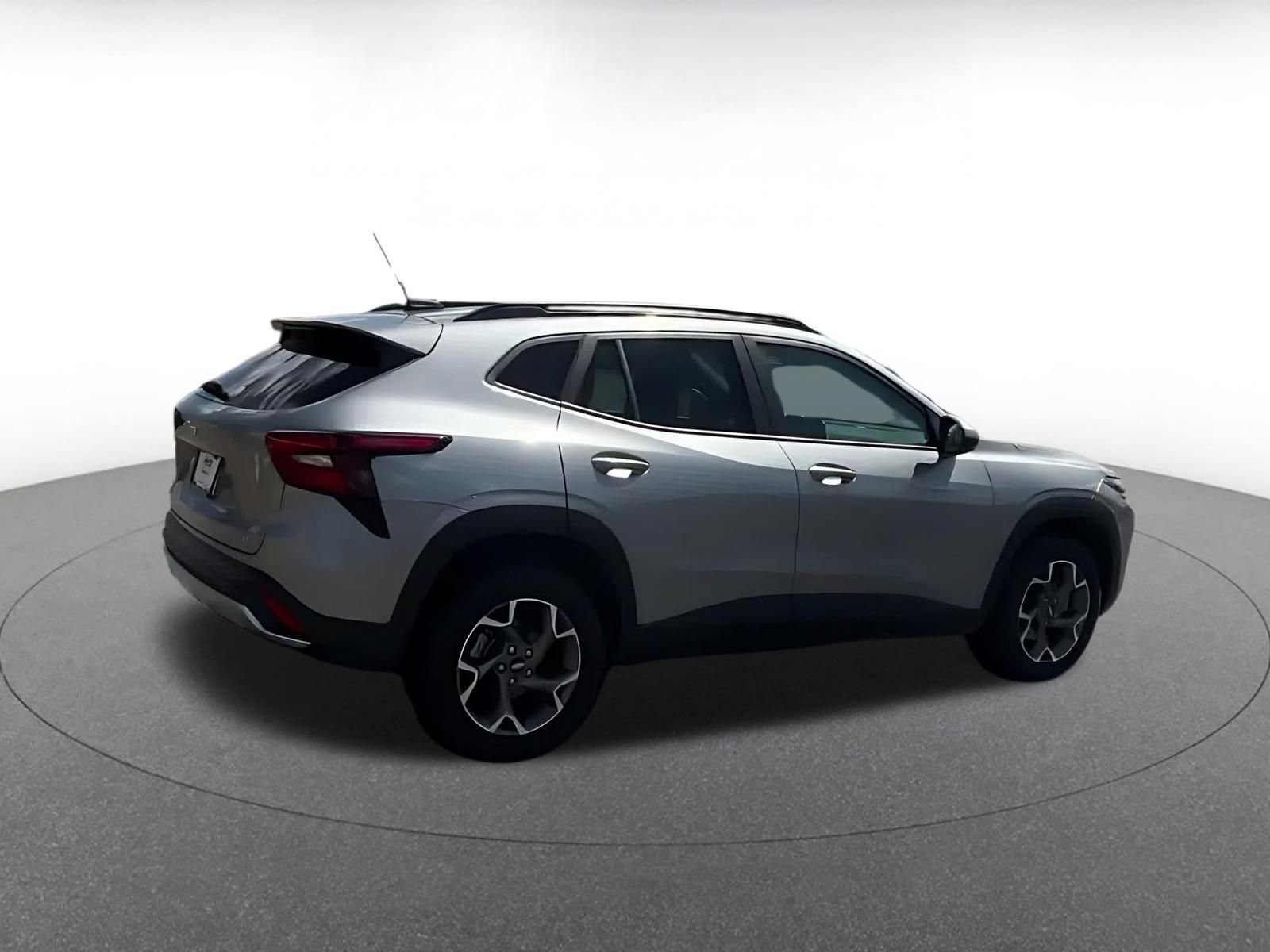 Thumbnail: 2025 Chevrolet Trax - 14