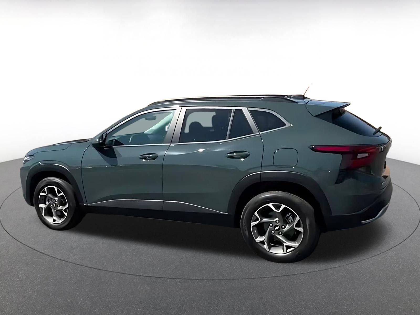 Thumbnail: 2025 Chevrolet Trax - 8