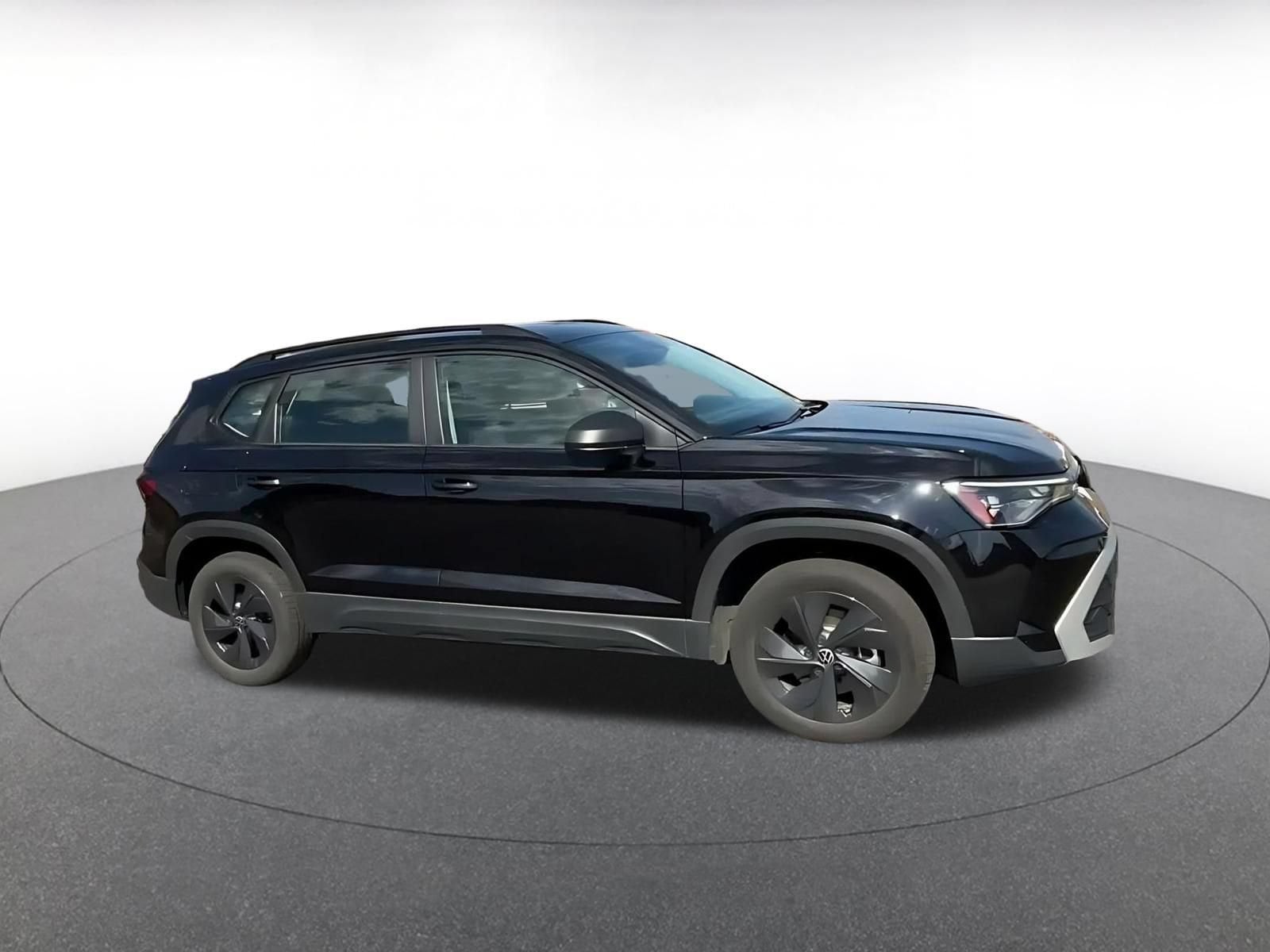 Thumbnail: 2026 Volkswagen Taos - 2