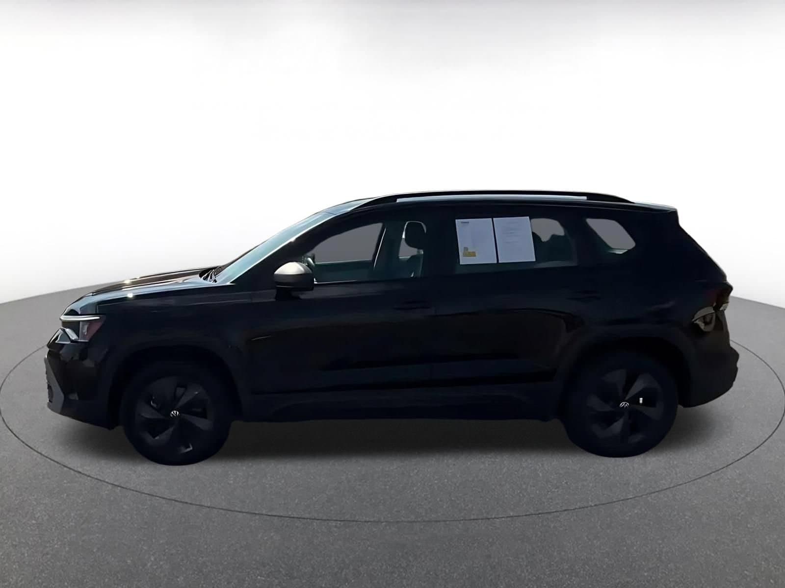 Thumbnail: 2026 Volkswagen Taos - 8