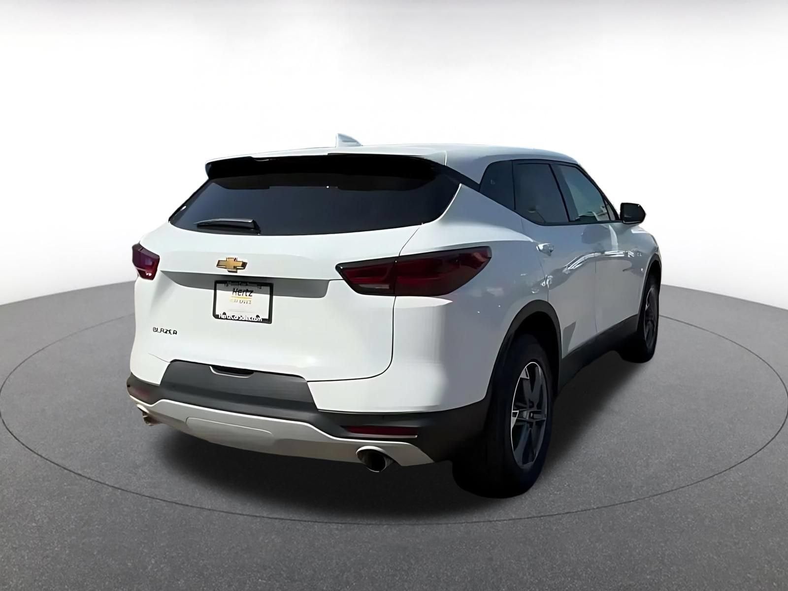 Thumbnail: 2026 Chevrolet Blazer - 15