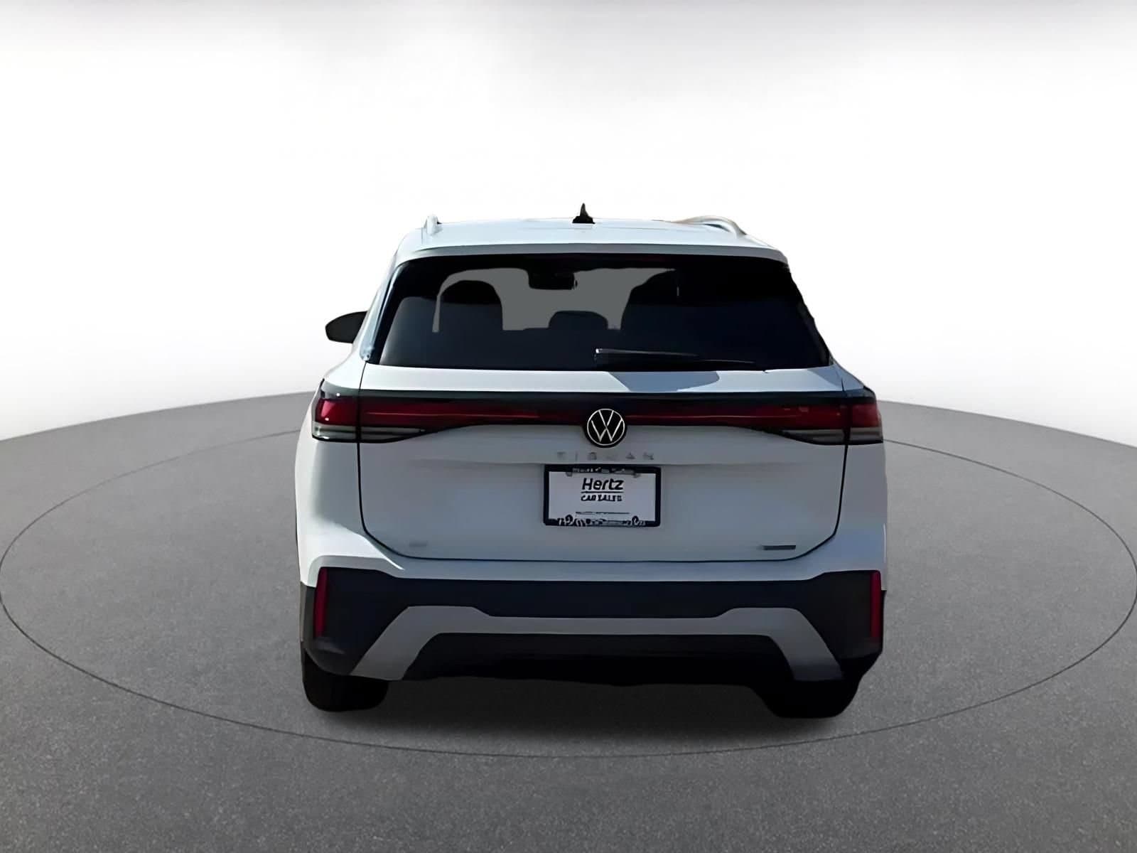 Thumbnail: 2026 Volkswagen Tiguan - 12