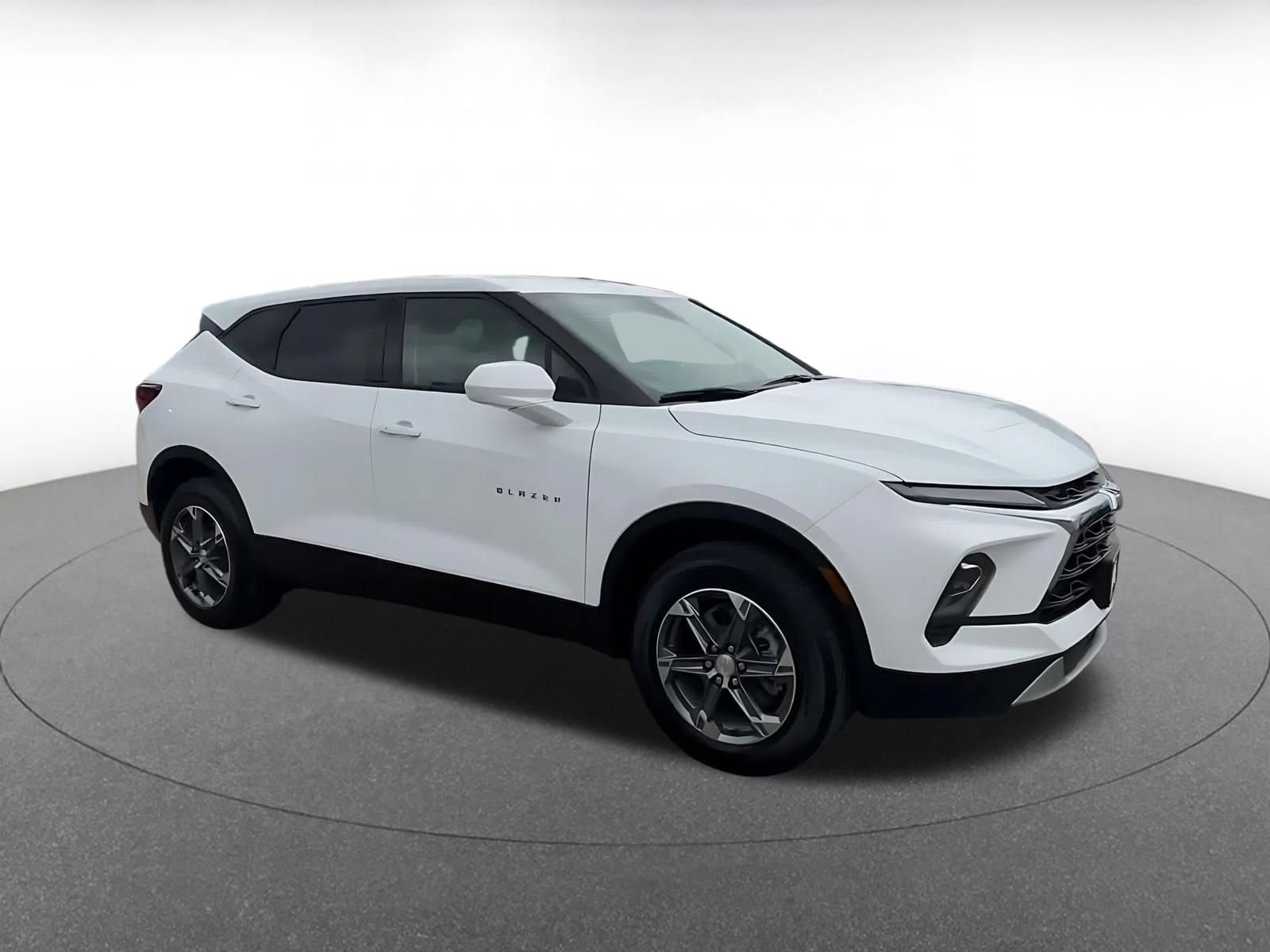 Thumbnail: 2026 Chevrolet Blazer - 2