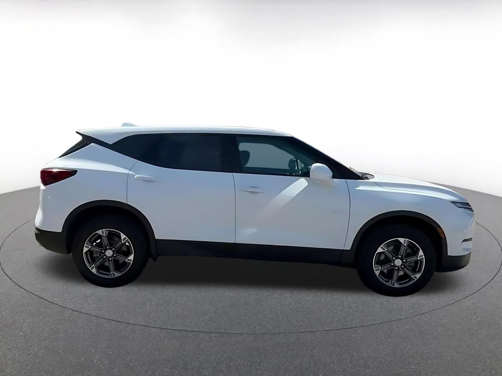 Thumbnail: 2026 Chevrolet Blazer - 8