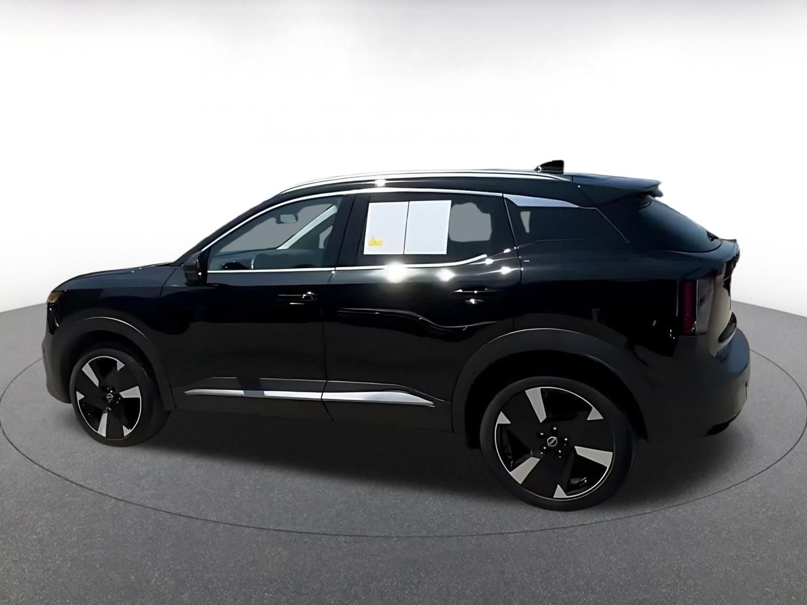 Thumbnail: 2026 Nissan Kicks - 8