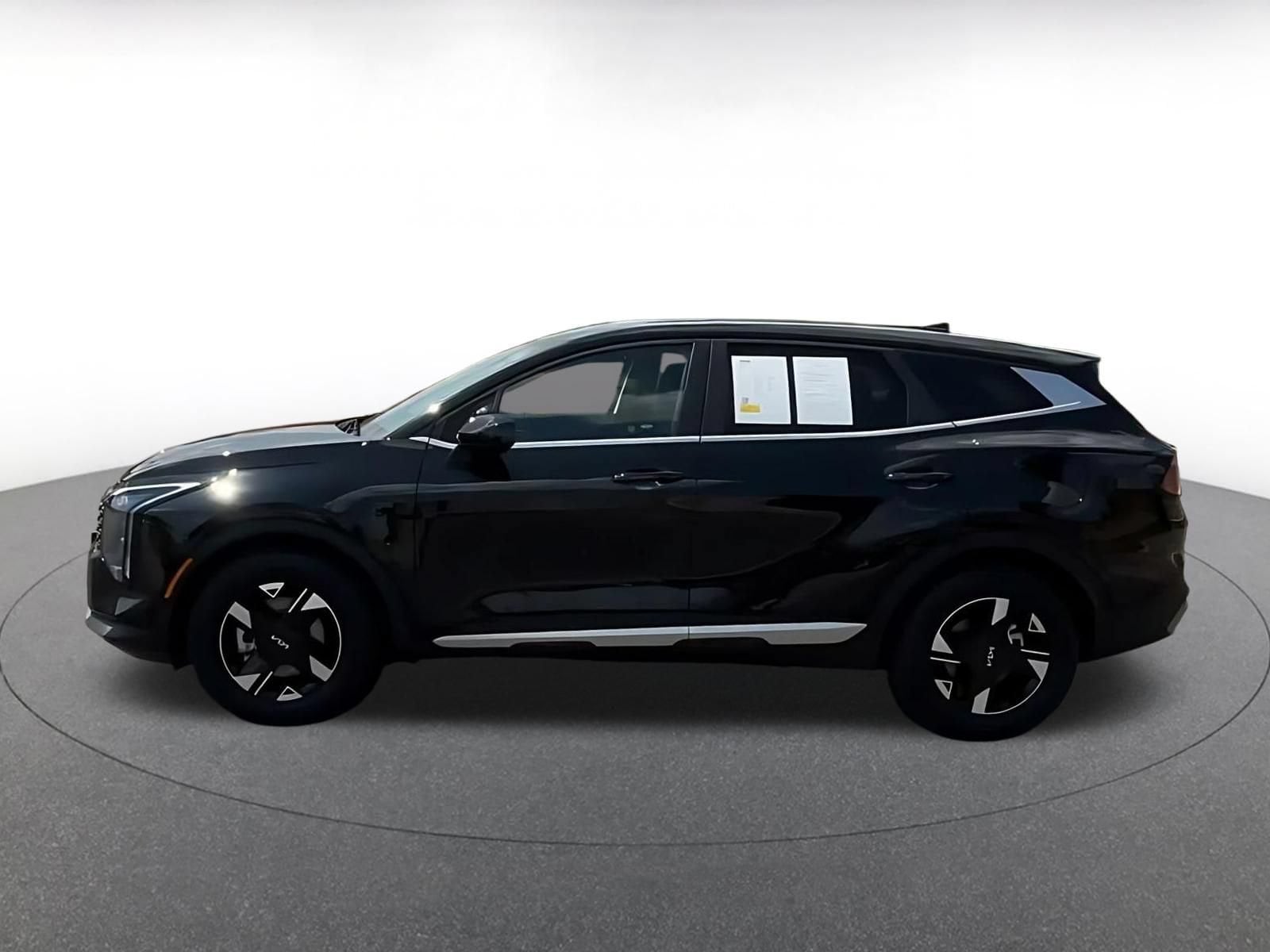 Thumbnail: 2026 Kia Sportage - 8