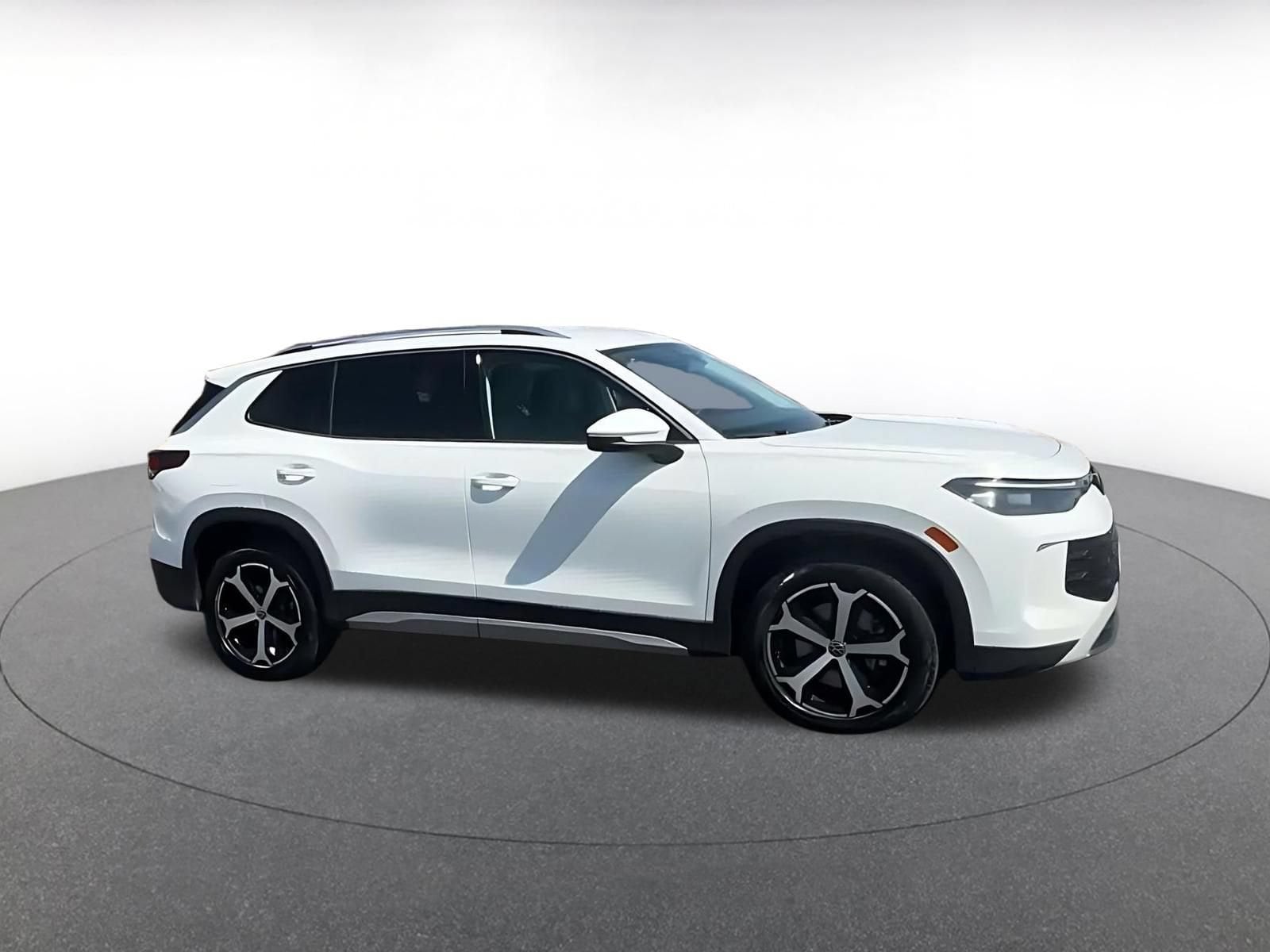Thumbnail: 2026 Volkswagen Tiguan - 2