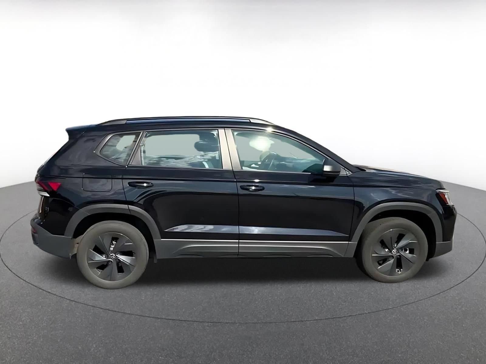 Thumbnail: 2026 Volkswagen Taos - 15