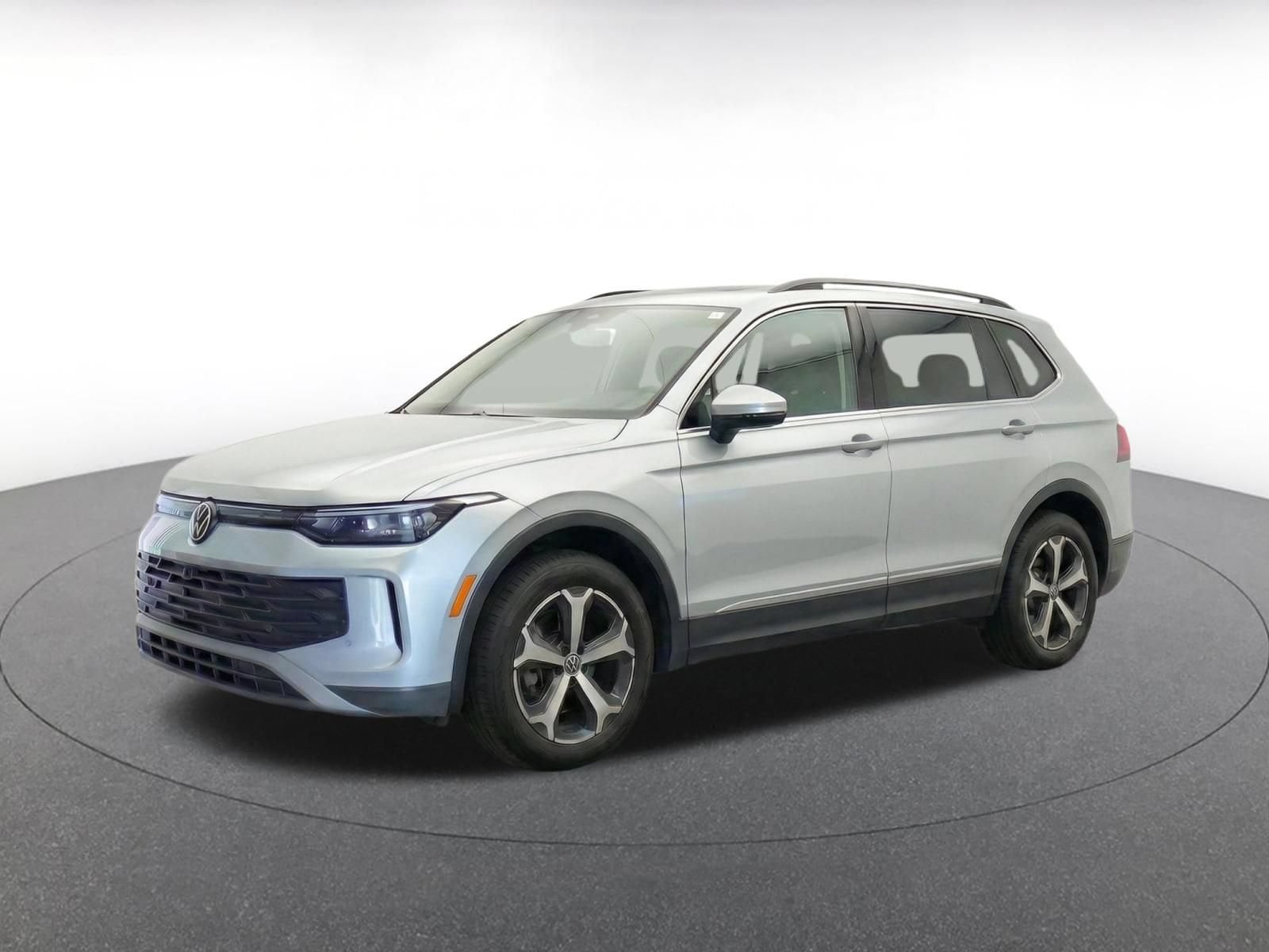 Thumbnail: 2026 Volkswagen Tiguan - 3