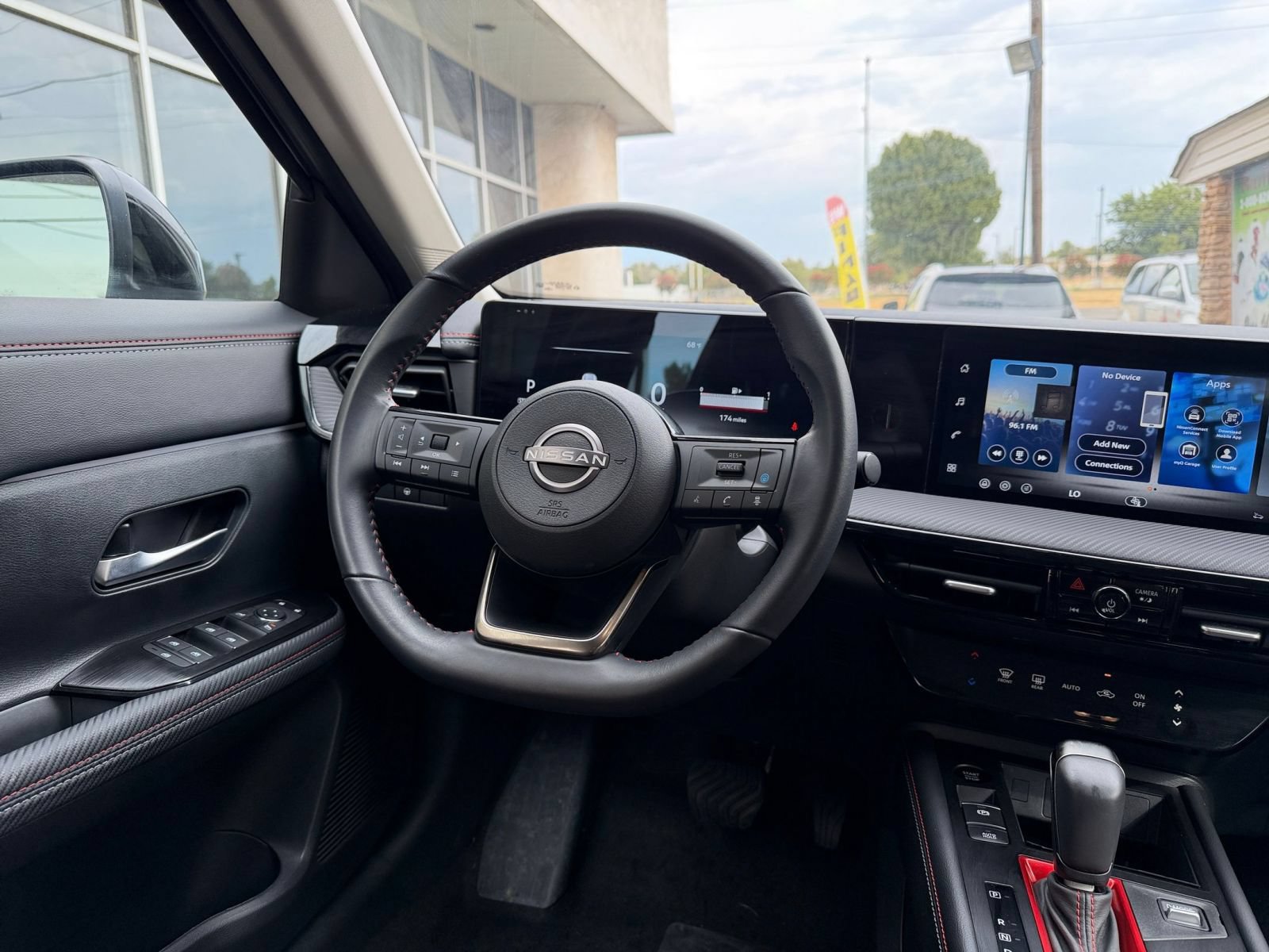 Thumbnail: 2026 Nissan Kicks - 32