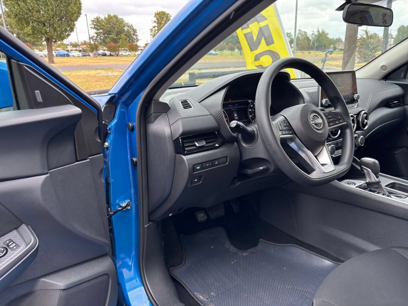 Thumbnail: 2025 Nissan Sentra - 31