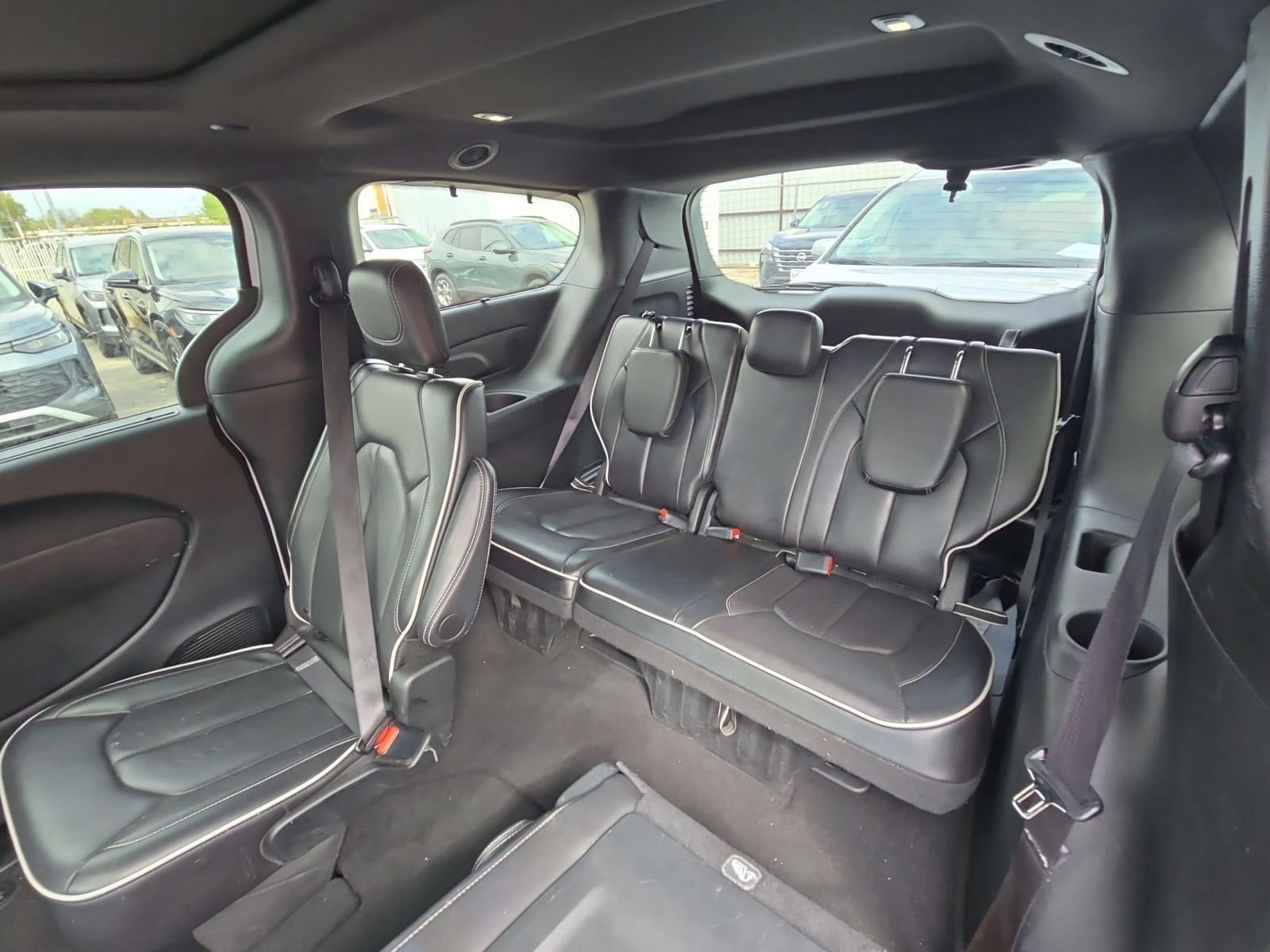 Thumbnail: 2025 Chrysler Pacifica - 12