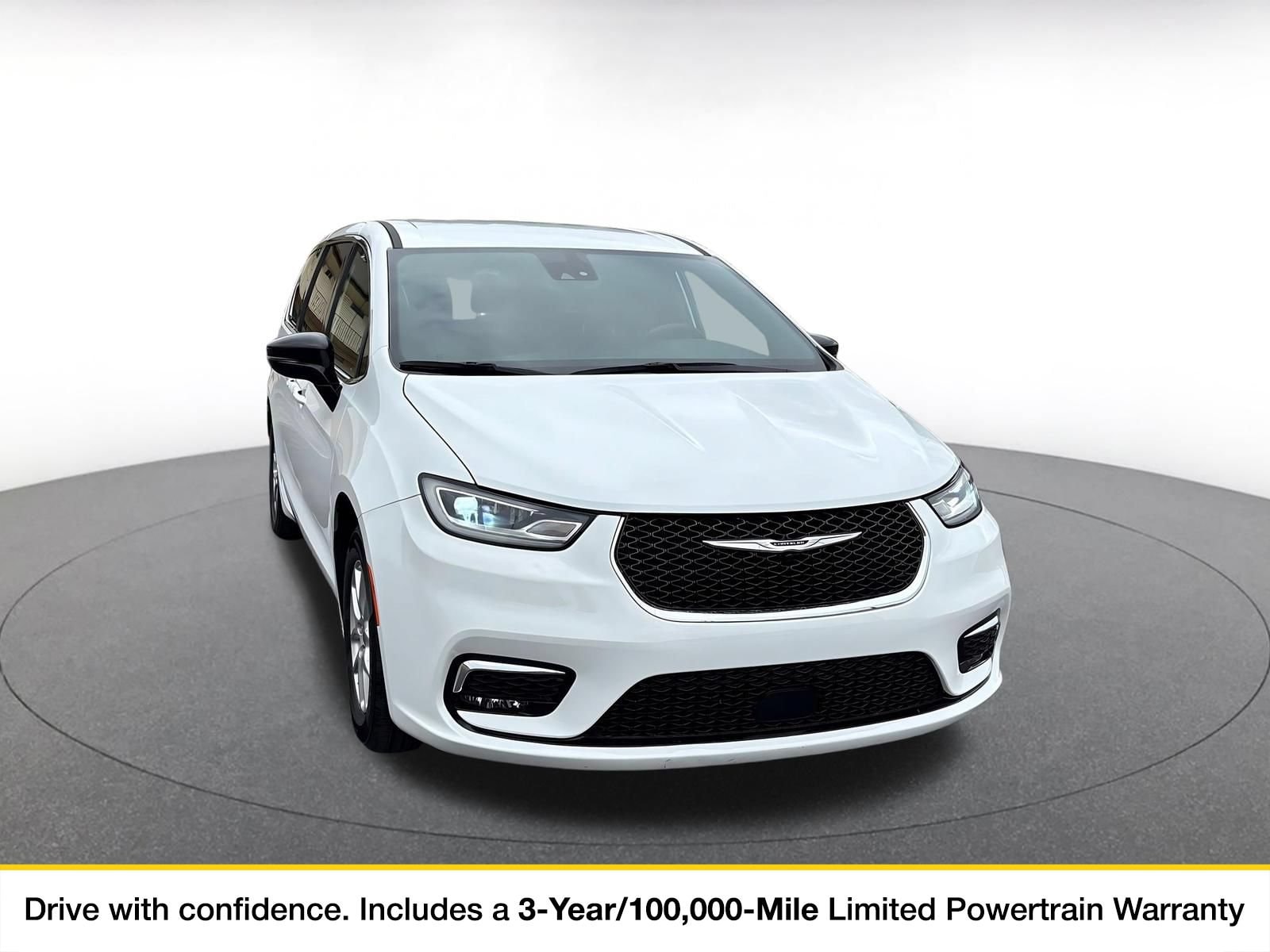 Thumbnail: 2025 Chrysler Pacifica - 1
