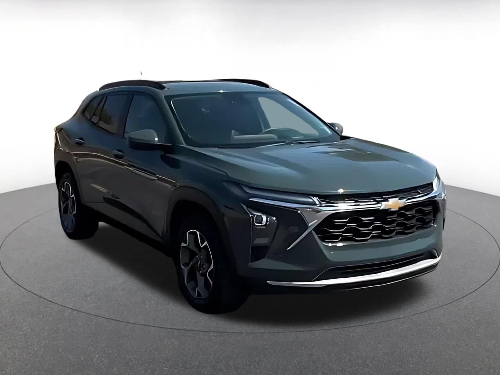 Thumbnail: 2025 Chevrolet Trax - 3