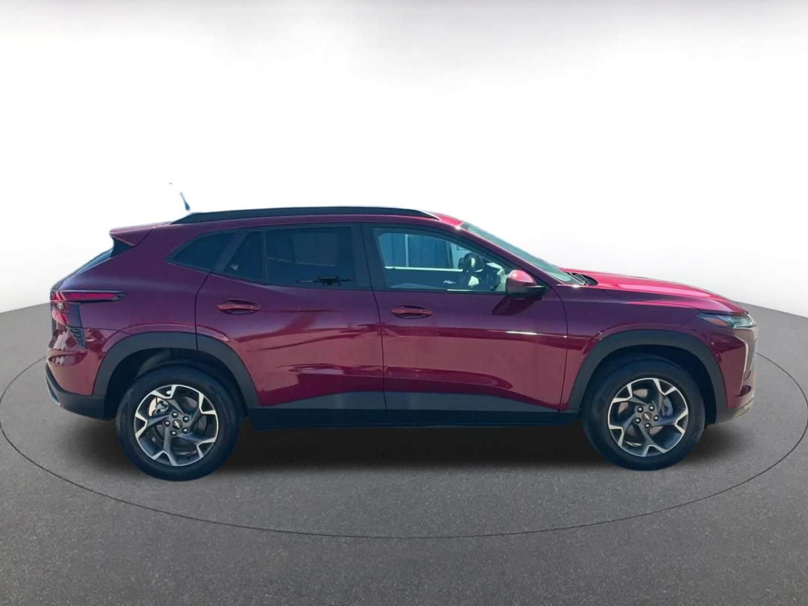 Thumbnail: 2025 Chevrolet Trax - 15