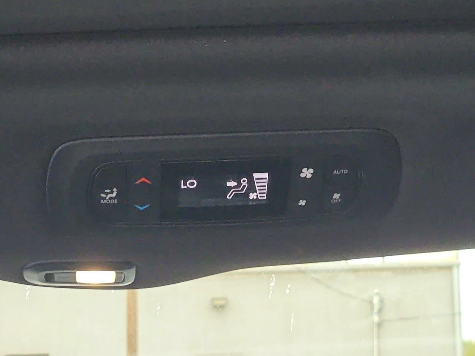 Thumbnail: 2025 Chrysler Pacifica - 21