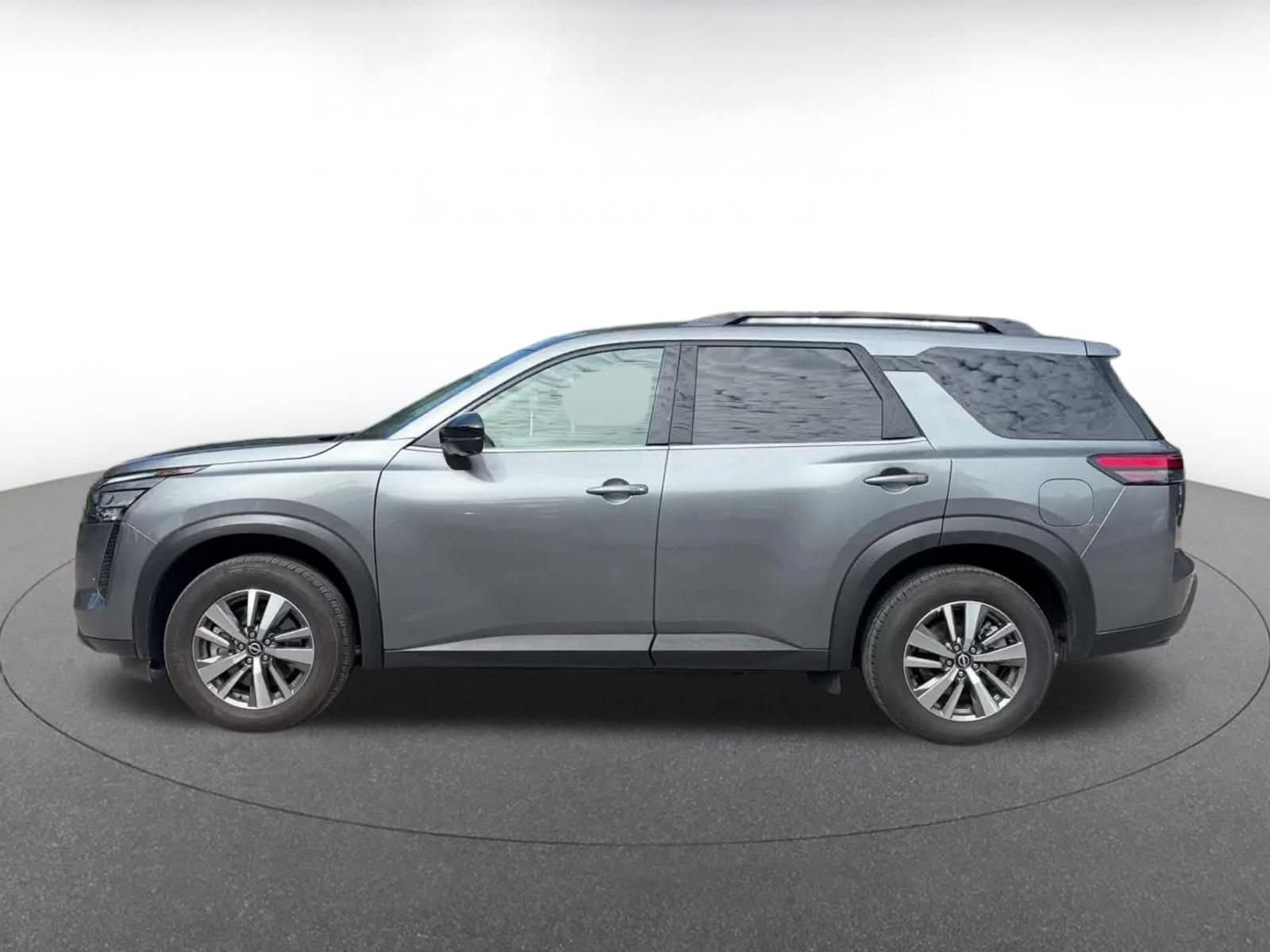 Thumbnail: 2026 Nissan Pathfinder - 8