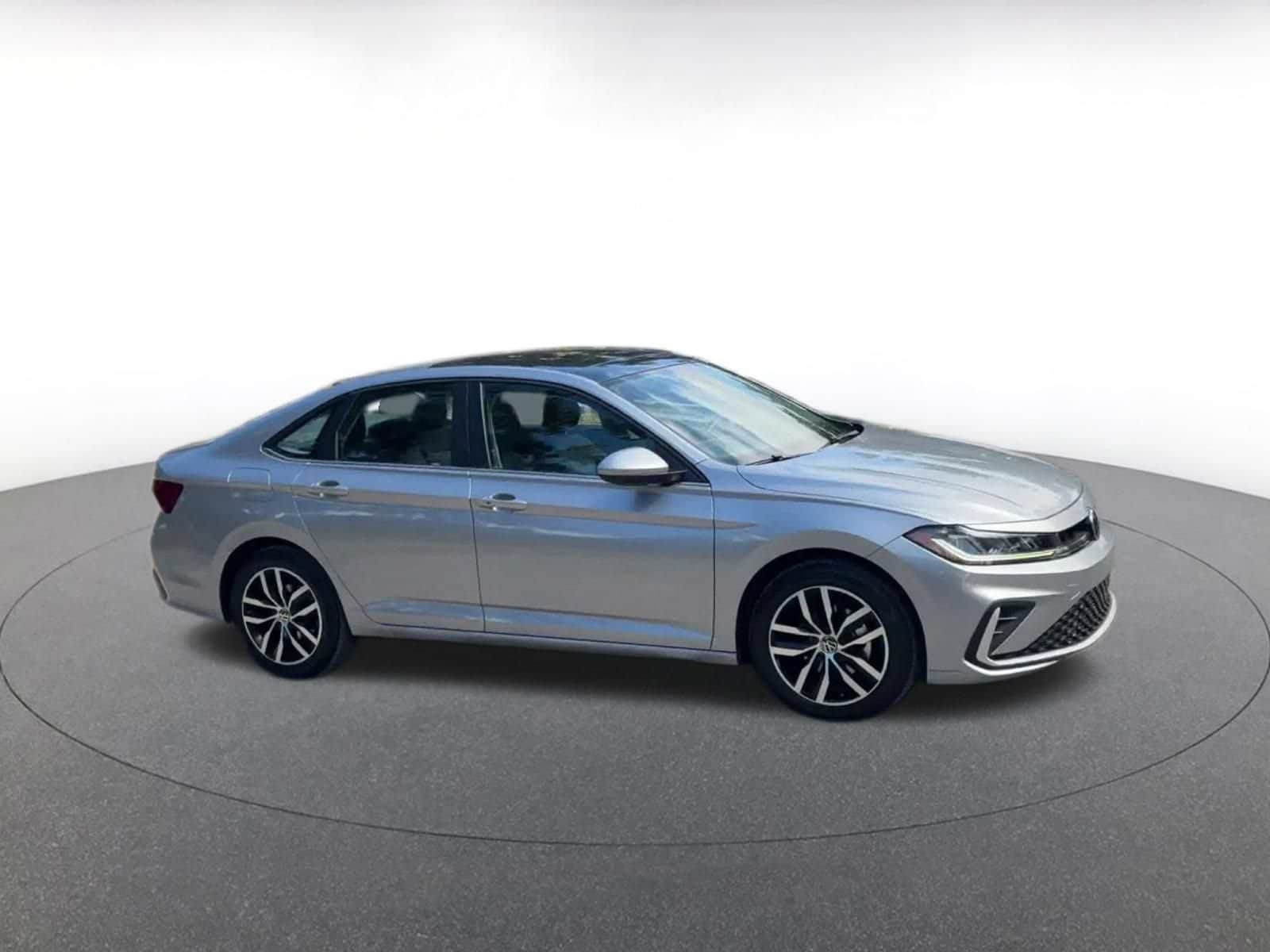 Thumbnail: 2025 Volkswagen Jetta - 2
