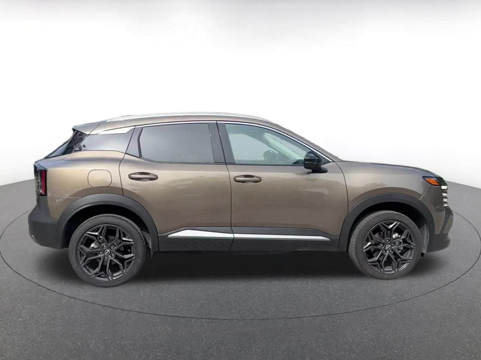 Thumbnail: 2026 Nissan Kicks - 15