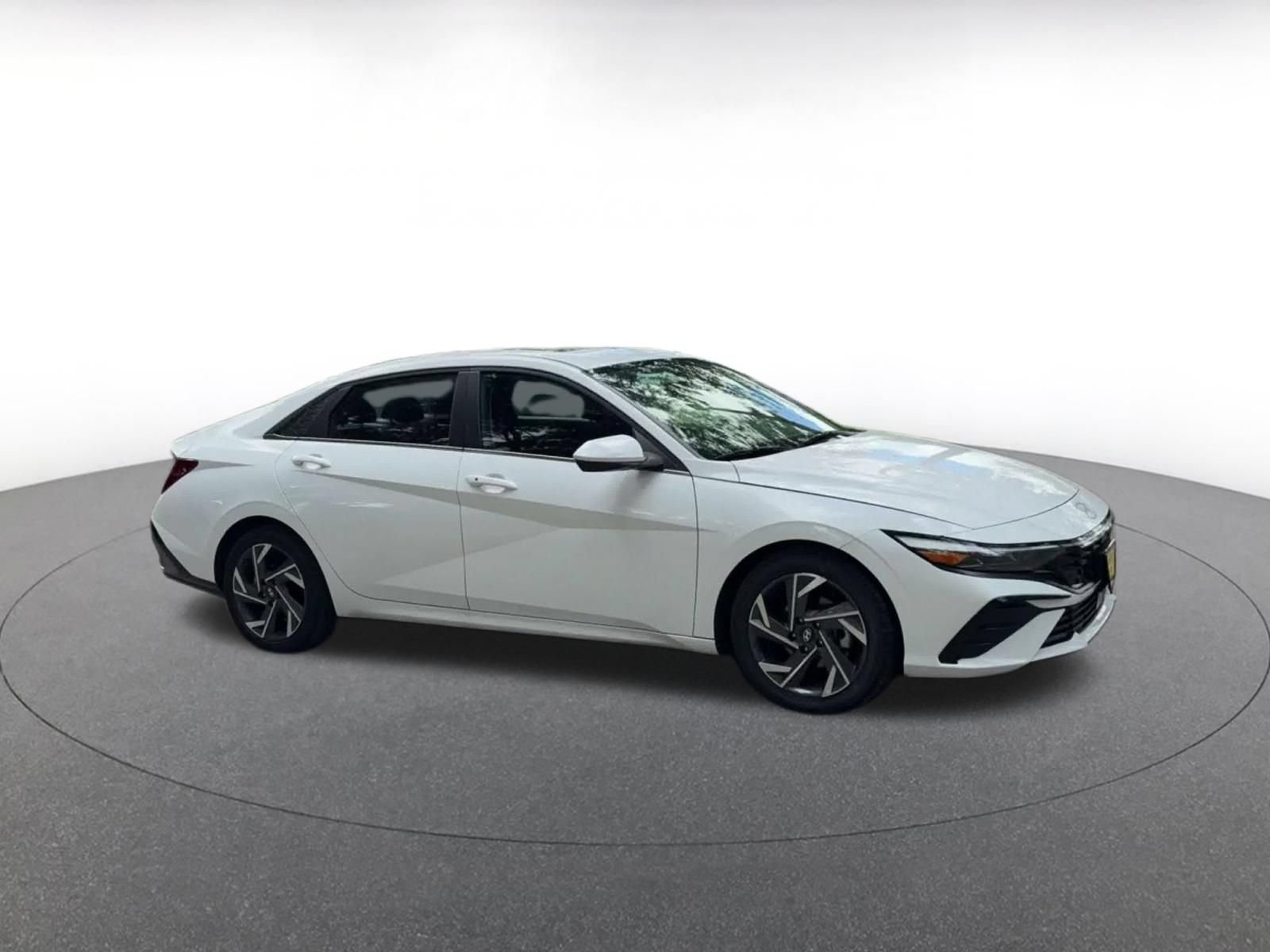 Thumbnail: 2025 Hyundai Elantra - 2