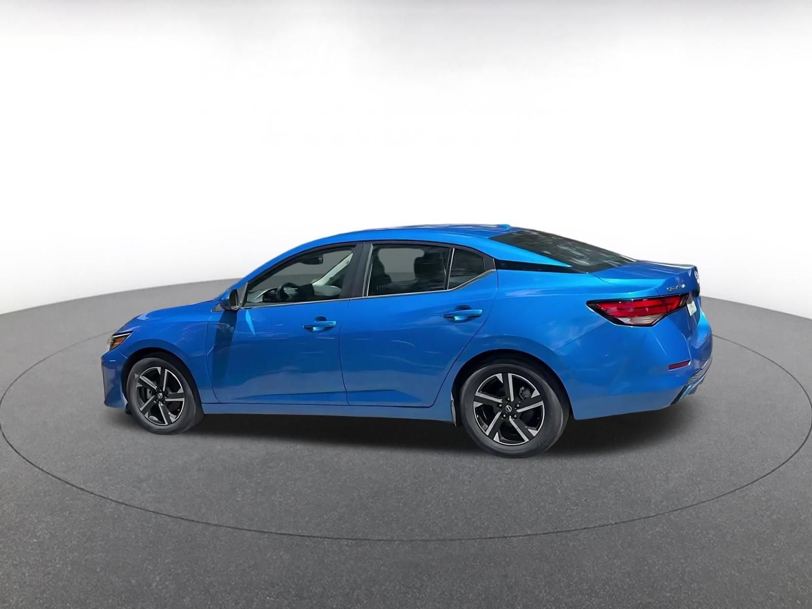 Thumbnail: 2025 Nissan Sentra - 10
